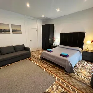 Rooms On Balmes Frühstückspension